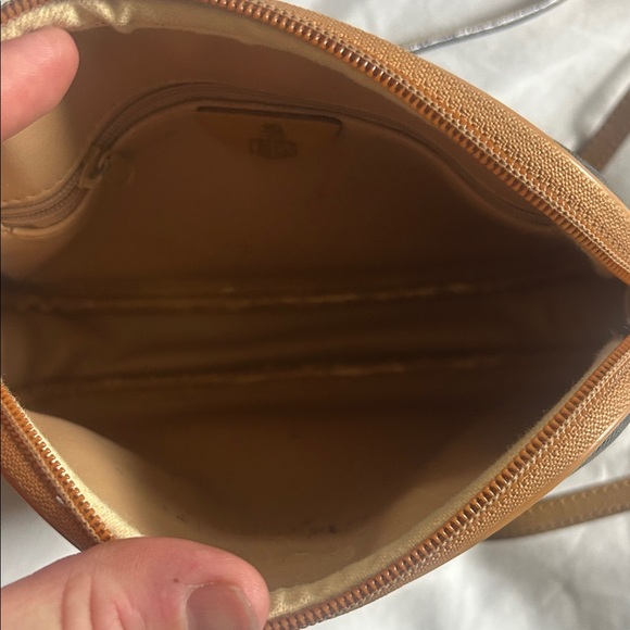 Mark Cross Elegant Black and Tan Crossbody Bag - Picture 8 of 10